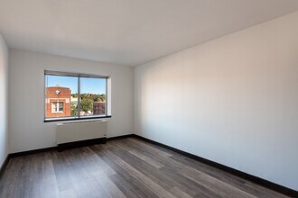 Interior Photo - MODA