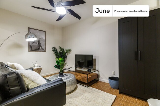 Building Photo - Room in Shared 3 bed/1 bath home in Chinatown