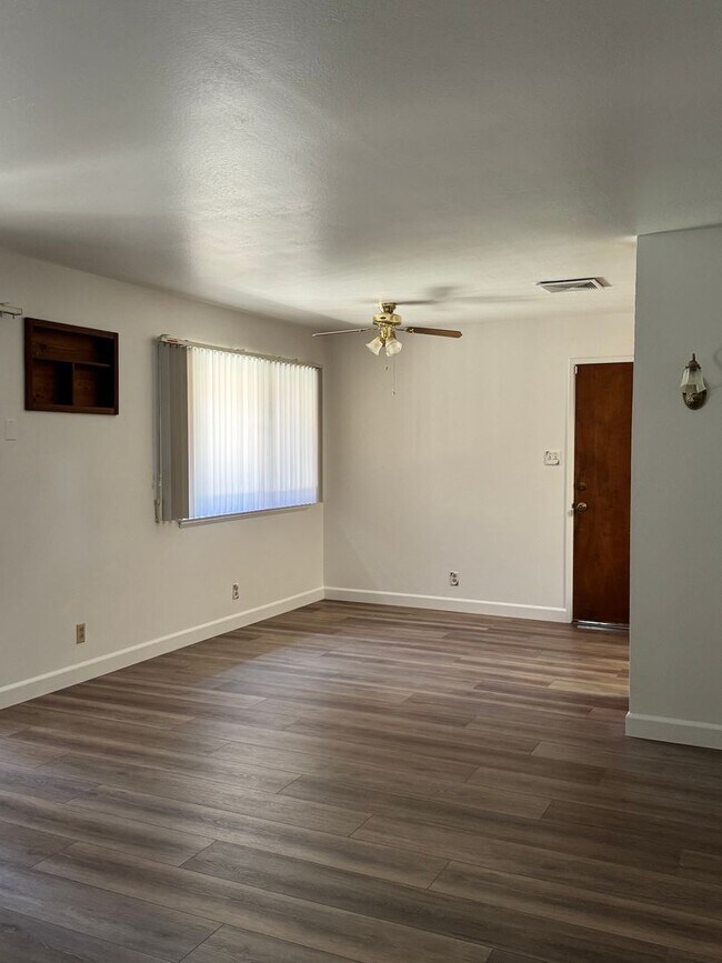 Building Photo - CENTRAL DAVIS SINGLE STORY HOME