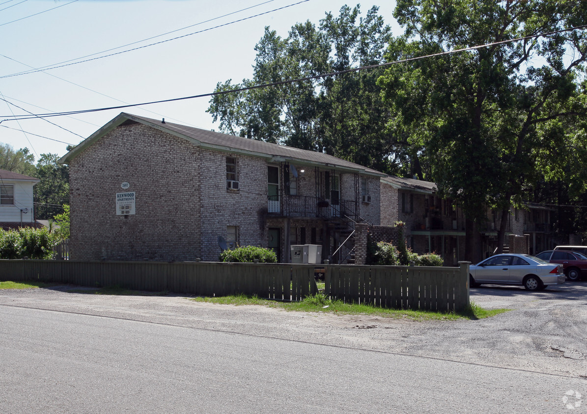 Building Photo - Kenwood Apartments