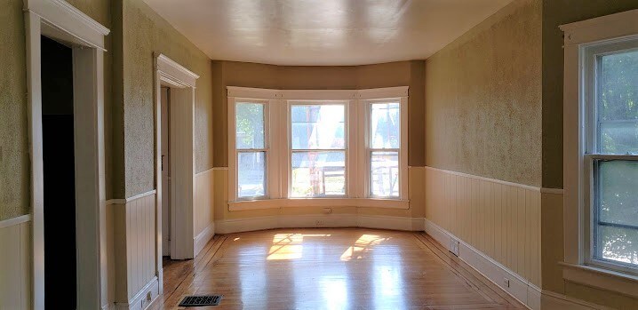 Foto del edificio - 696 Richmond Ave