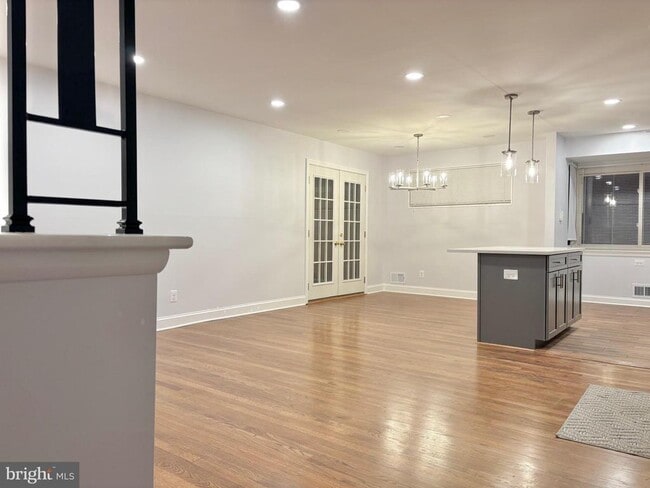 Building Photo - 2712 Finch St