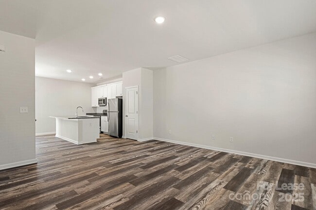 Building Photo - 117 Dogwood Vlg Trl