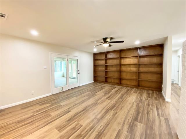 Foto del edificio - 1314 Timberlake Cir