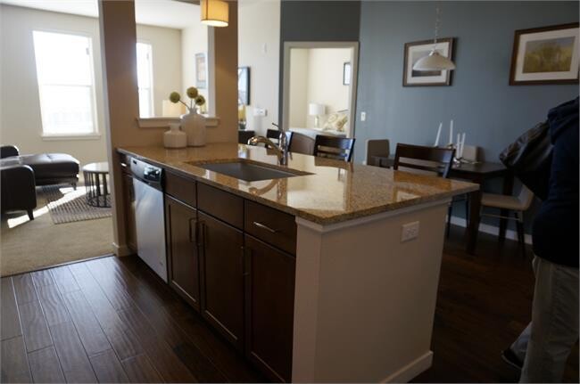 Foto del edificio - One Bedroom Condo For Rent at East Village...