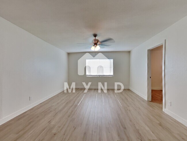 Building Photo - 1849 E Virginia Ave Unit 3