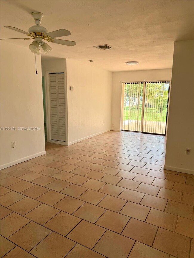 Foto del edificio - 9810 SW 165th Terrace