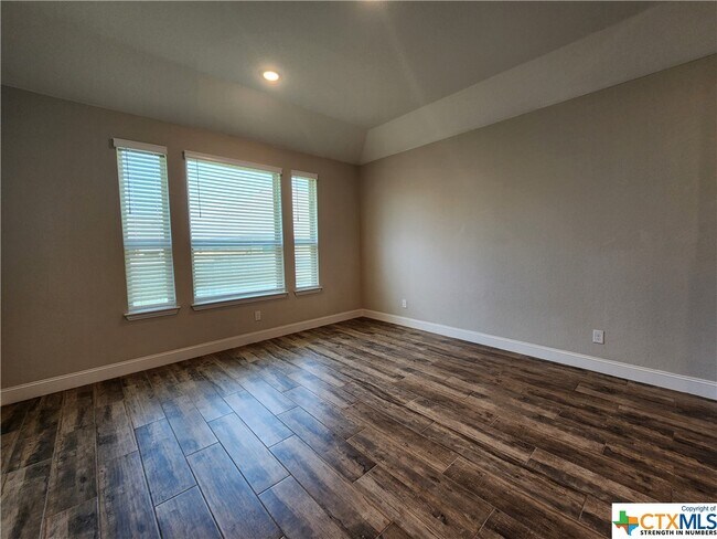 Foto del edificio - 1331 Gruene Glen St