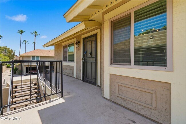 Building Photo - 1241 N Granite Reef Rd