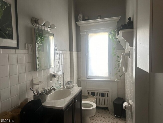 Foto del edificio - 324 Claremont Ave