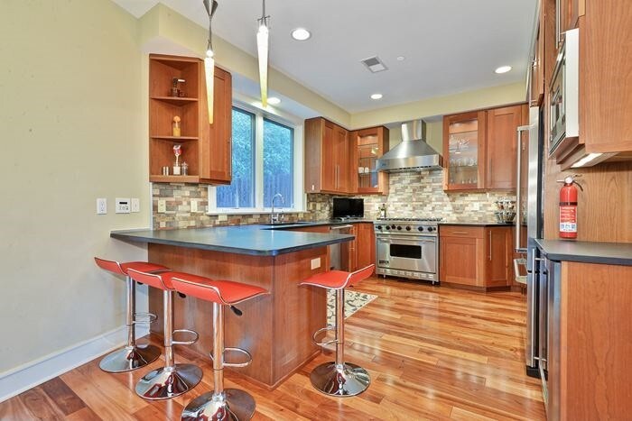 Foto principal - 8711 Churchill Rd