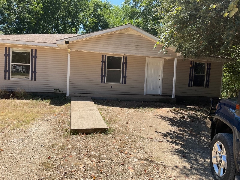 132 Crescent Creek Ln, Bruceville, TX 76630 House Rental in