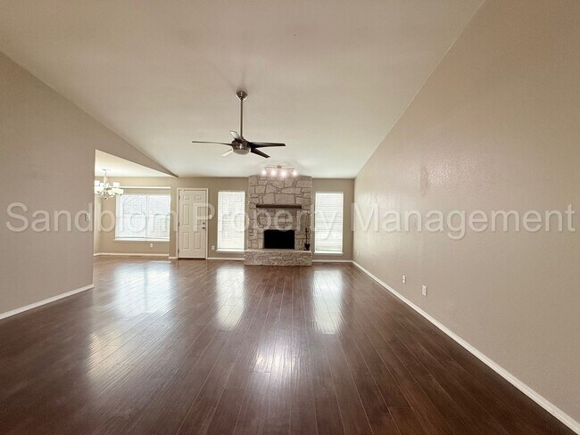 Foto del edificio - For Lease | Broken Arrow | Available Now!