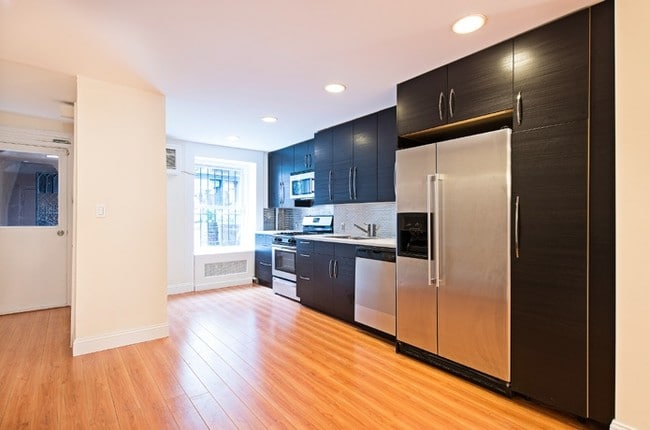 Interior Photo 1 - 316-318 E 81st St