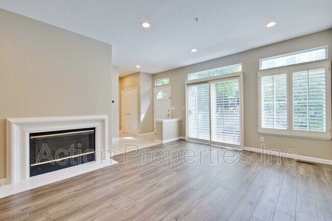 Building Photo - 505 Porpoise Bay Terrace