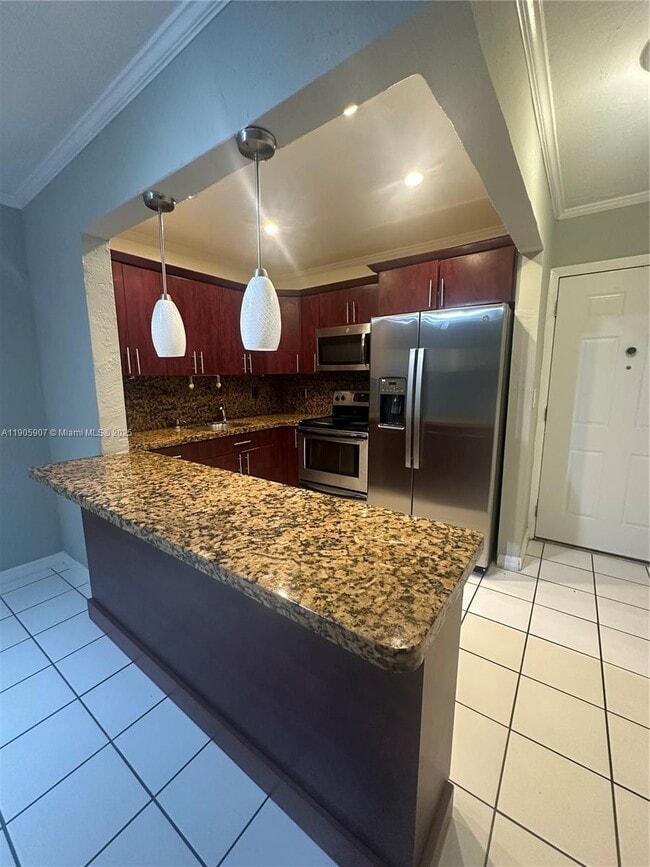 Building Photo - 1275 W 35th St