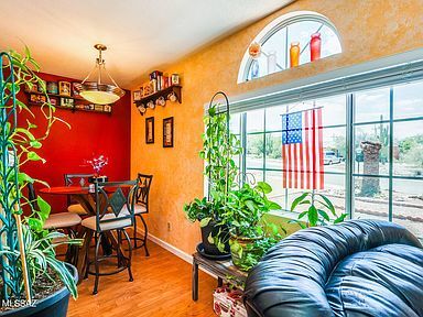 Building Photo - 650 S Tudor Pl