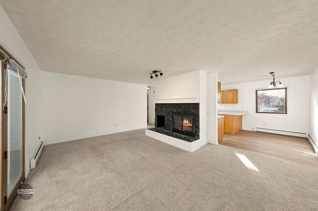 Building Photo - 1461 Northview Dr