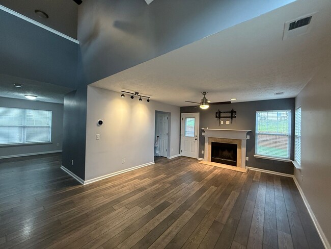 Foto del edificio - Stylish Lexington Home with Modern Amenities