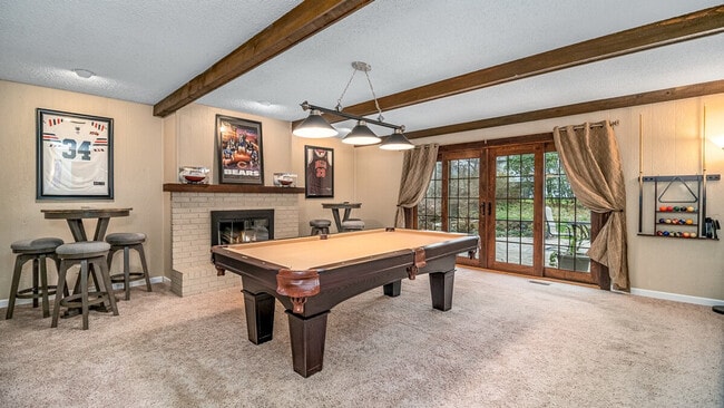 Building Photo - 908 Arthur Dr