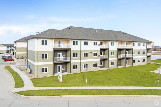 Foto principal - Prairie Trail Village Apartments & Townhomes