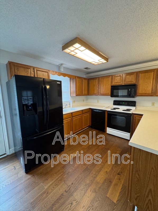 Building Photo - 1733 Blakewood Ct