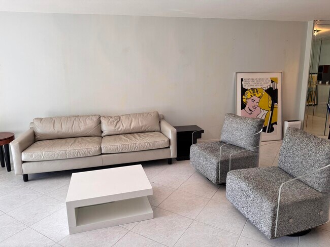 Foto del edificio - 5574 Witney Dr