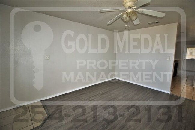 Building Photo - 2806 Cantabrian Dr