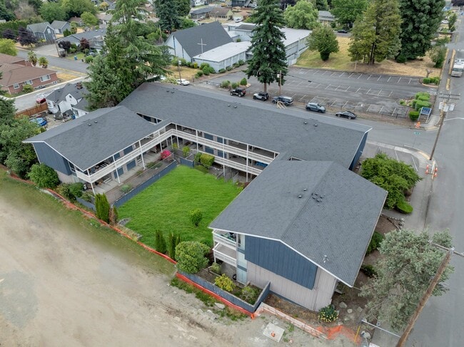 Building Photo - Garden Square Apartments