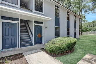 Building Photo - 10825 Key Haven Blvd