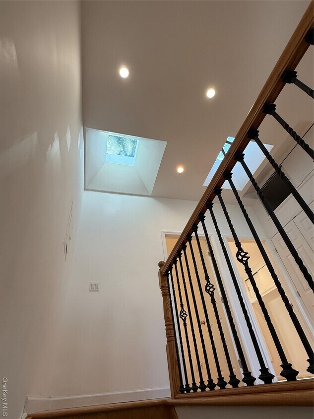 Foto principal - 562 39th St