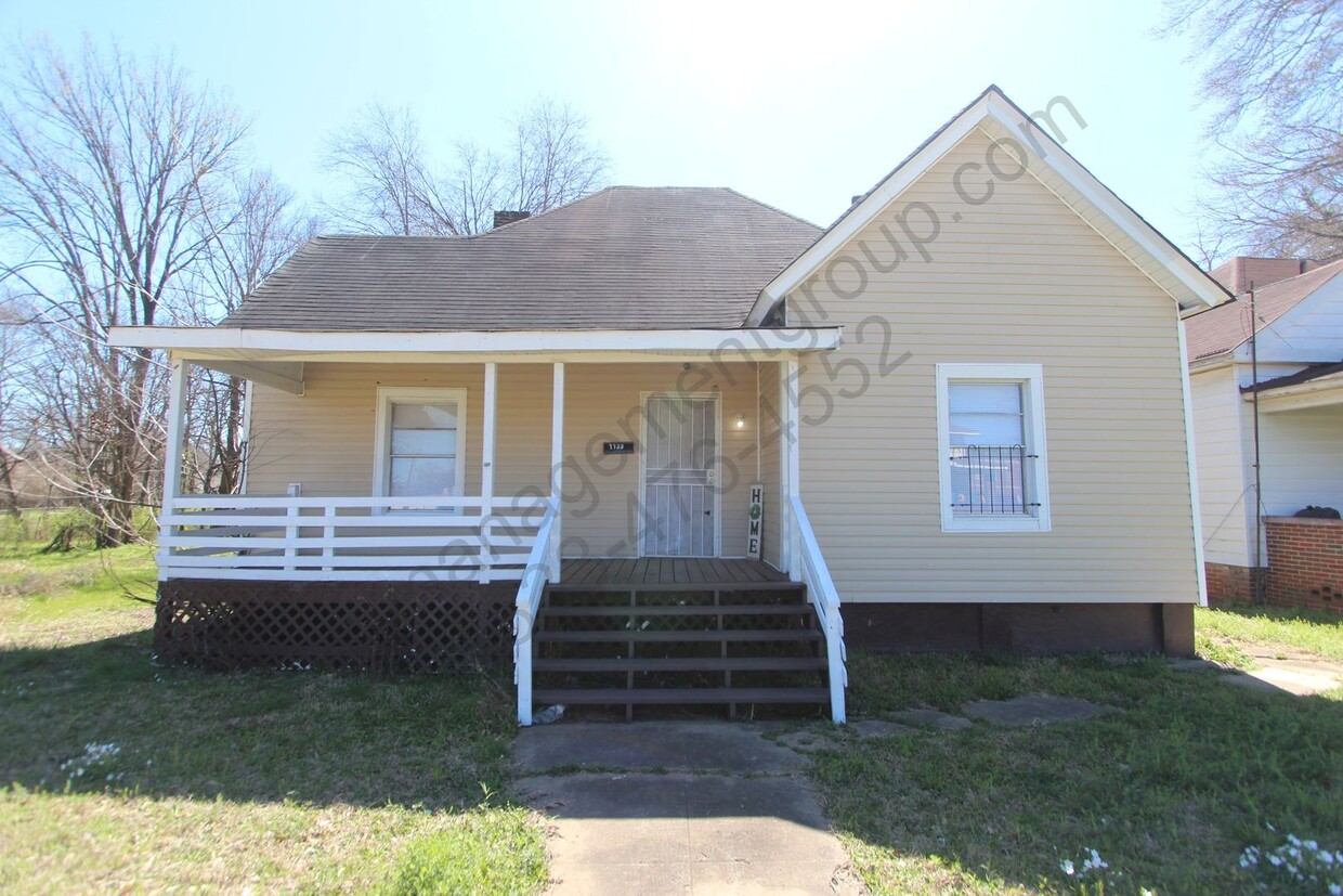 Primary Photo - 3 Bedroom 2 Bath - New On The Market!