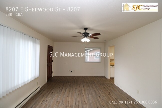 Building Photo - 8207 E Sherwood St