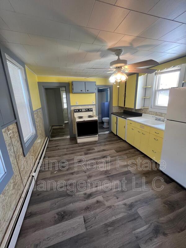 8 Winter St Unit Apt. 2, Fairfield, ME 04937 Condo for Rent in
