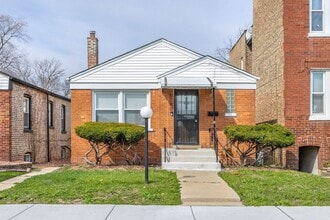 Building Photo - 9740 S Prairie Ave