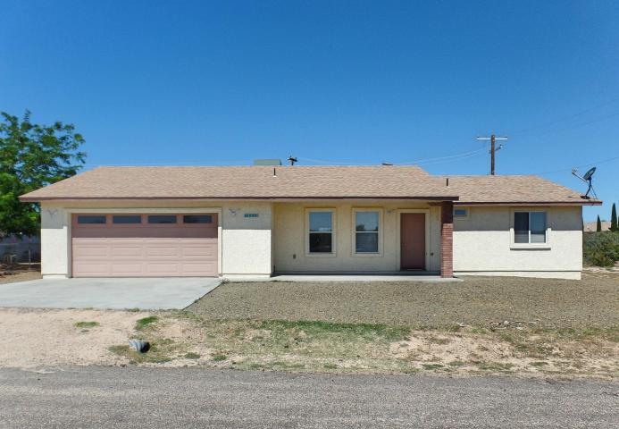 Foto principal - Cute Ranch Style 3 Bedroom, 2 Bath, 2 Car ...