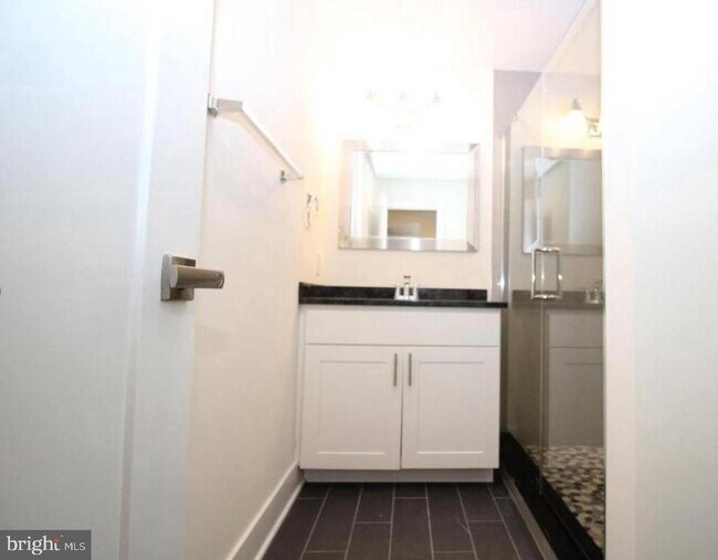 Foto del edificio - 1822 Poplar St