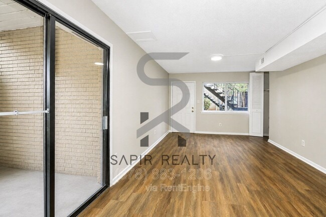 Photo - 3300 College St Apartment