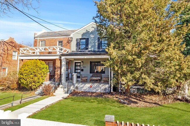 Foto del edificio - 4703 10th St NE
