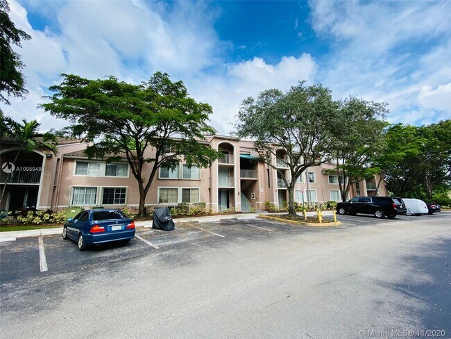 Foto del edificio - 12106 St Andrews Pl