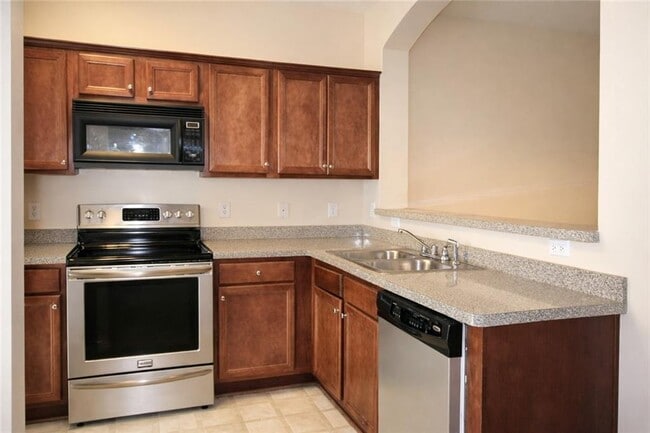 Foto del edificio - 1402 Bayrose Cir