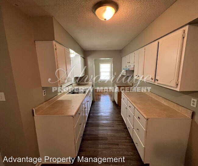 Building Photo - 3 br, 2 bath House - 1797 Woodburn Dr.