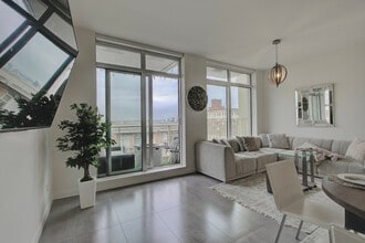 Building Photo - 203 E 7th Ave