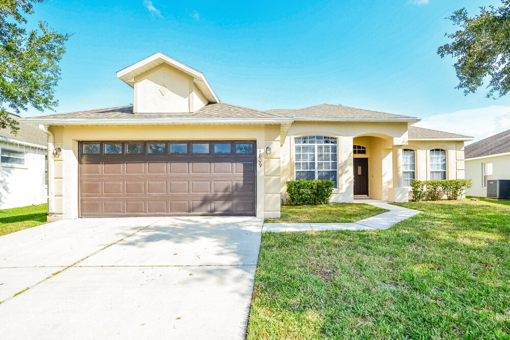 Primary Photo - 1809 Ironwood Way