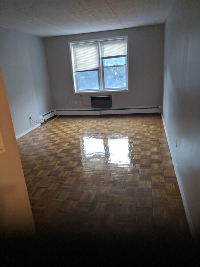 Foto del edificio - 510 Midland Ave