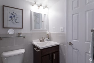 2BR, 1BA - 1,015 SF - Merrifield at Dunn Loring Station Apartments