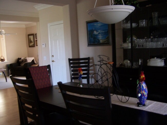 Foto del edificio - 49511 Douglas St