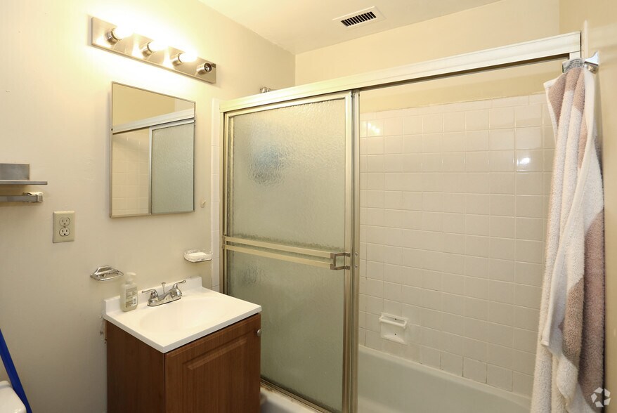 Bathroom Fixtures Hartford Ct park view towers rentals - hartford, ct | apartments Bathroom Fixtures Hartford Ct park view towers rentals - hartford, ct | apartments