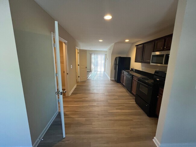 Foto del edificio - 3bd/2.5ba Townhouse in Northeast Columbia