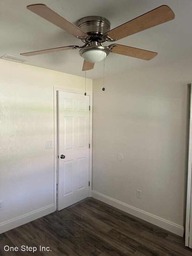 Foto del edificio - 3 br, 2 bath House - 1717 Montgomery Ave